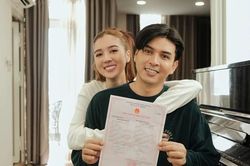 Hồ Quang Hiếu đã đăng ký kết hôn với bạn gái kém 17 tuổi
