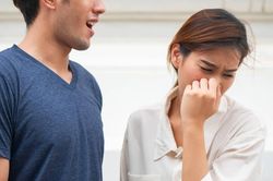 Suýt bỏ nghề xe ôm vì cơ thể nặng mùi mồ hôi