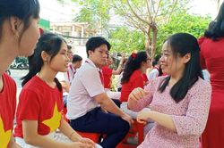 Học Bác sống chia sẻ, yêu thương