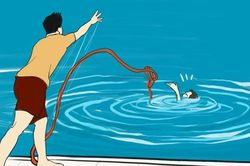 Bộ Công an hướng dẫn kỹ năng chống đuối nước, cứu người bị đuối nước
