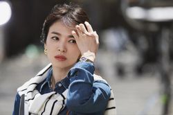 Song Hye Kyo lại được một ngôi sao thừa nhận 'đem lòng yêu' nhưng giờ mới chịu nói ra