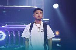 Tập 1 Rap Việt mùa 3: HLV Việt kiều ít nói, sử dụng ngôn ngữ nào trên sóng?