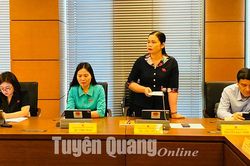Đại biểu Ma Thị Thúy phát biểu thảo luận tổ về một số dự án luật
