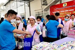 Tuyên truyền xây dựng văn hóa doanh nghiệp cho công nhân, lao động
