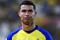 Ronaldo trắng tay mùa thứ hai liên tiếp