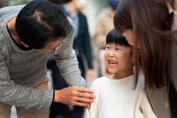 Cách dạy quyết định con cái giàu - nghèo