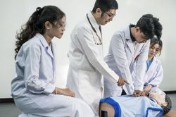 Môn Văn đưa vào tuyển sinh y khoa ở một số trường ĐH tư thục, Bộ GD&ĐT nói gì?
