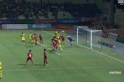 Quốc Phương tạt bóng như máy, rực sáng trong ngày Thanh Hóa vững vàng ngôi đầu V-League
