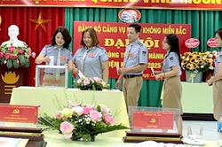 Lấy phiếu tín nhiệm lãnh đạo hàng không, người phiếu thấp phải từ chức