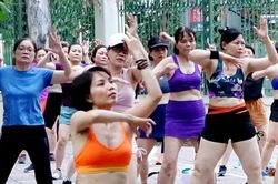 Aerobic ngoài trời - Hoạt động thú vị giúp phụ nữ khỏe đẹp và xả stress