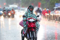 Mưa dông ở phía Nam còn diễn ra trong nhiều ngày tới