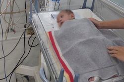 Bé gái hơn 2 tháng tuổi bị bạo hành ở Đà Lạt có thể xuất viện