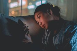 Vợ chồng coi đối phương như người vô hình có phải là hành vi bạo lực gia đình?