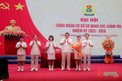 Công đoàn Cục Chính trị Hải quân trích hơn 400 triệu đồng hỗ trợ các hoạt động nghĩa tình