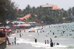 Nhờ cao tốc, du khách đến Bình Thuận tăng đột biến