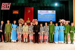 'Chắp cánh ước mơ' cho phụ nữ trại giam
