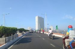 Ôtô tông chết nữ công nhân môi trường rồi bỏ trốn