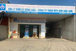 Hàng loạt cửa hàng xăng dầu sử dụng nhân viên bán hàng không qua đào tạo, mua xăng dầu ngoài hệ thống để cung cấp cho người tiêu dùng