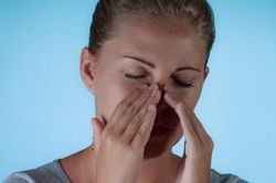 Nghẹt mũi, đau nhức… cảnh giác với u nang sàn mũi