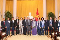 BẢN TIN MẶT TRẬN: Phó Chủ tịch nước Võ Thị Ánh Xuân tiếp Đoàn đại biểu cấp cao Hội đồng Quốc gia Mặt trận Đoàn kết Phát triển Tổ quốc Campuchia