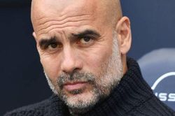 Pep Guardiola không cho Cancelo đến Barca