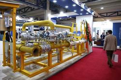 Áp lực nhiều phía bủa vây giá dầu