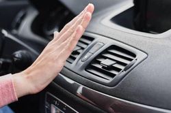 Bật điều hòa ô tô thế nào để tiết kiệm nhiên liệu?