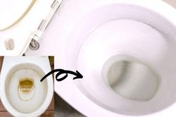 Bồn cầu dùng lâu đóng cặn vàng, dùng thứ bột này vừa sạch bẩn vừa khử mùi hôi hiệu quả