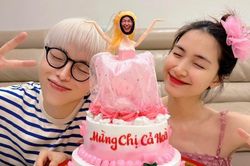 Đức Phúc chúc mừng sinh nhật Hòa Minzy nhưng 'nó lạ lắm'!