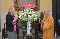 Tổng Lãnh sự Hoa Kỳ tại TP.HCM Susan Burns thăm và chúc mừng Phật đản đến Đức Pháp chủ GHPGVN