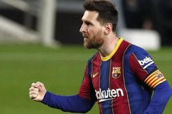 Vì sao Messi nên trở lại Barca?