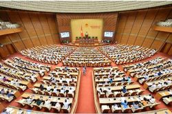 Bên lề Quốc hội: 'Thời điểm thích hợp để khoan thư sức dân'
