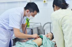 Trẻ 3 tuổi nguy kịch sau vài ngày bị tiêu chảy