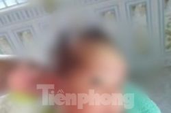 Bé gái 2 tuần tuổi bị bỏ rơi trước cửa nhà dân