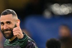Benzema nói chuyện với Ronaldo trước khi quyết định rời Real Madrid