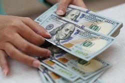 Tỷ giá hôm nay (1/6): USD trung tâm tăng vọt 15 đồng