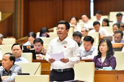 Bộ trưởng Công Thương giải trình việc lãng phí năng lượng tái tạo