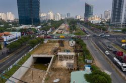 Nút giao trăm tỷ ở TP.HCM khởi động trở lại