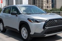 Toyota triệu hồi Corolla Cross bởi lỗi túi khí