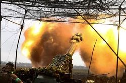 Reuters: Mỹ tìm mua thuốc nổ ở Nhật để sản xuất đạn pháo cho Ukraine