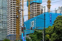Le lói phục hồi, bất động sản Trung Quốc lại có thách thức mới