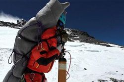 Cuộc giải cứu kỳ tích đưa nhà leo núi thoát 'lưỡi hái tử thần' trên đỉnh Everest