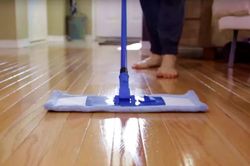 Lau sàn nhà không dùng nước lã, lấy 4 thứ này lau một lần sạch cả tuần