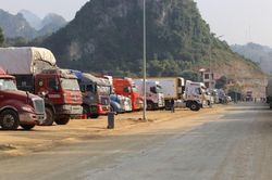 Bộ Công Thương vào cuộc 'giải cứu' nông sản ùn tắc cửa khẩu phía Bắc