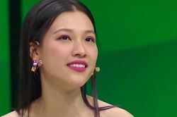 MC Hoàng Oanh nghẹn ngào nhắc đến chuyện tan vỡ trên sóng Người ấy là ai