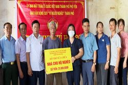 TP. Phổ Yên: Hỗ trợ sửa nhà đại đoàn kết cho 3 hộ nghèo