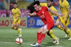 Clip Hoàng Đức tỏa sáng, Viettel đè bẹp SLNA 3-0