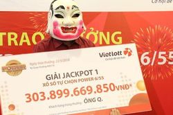 Vietlott liên tiếp thông báo có người trúng thưởng tiền cả chục tỷ