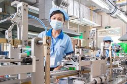 Hỗ trợ doanh nghiệp 'vượt khó' - Cần tìm lối ra từ chính sách tài khóa