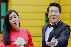 Đào Tố Loan bật khóc khi hát 'Người đi tìm hình của nước'